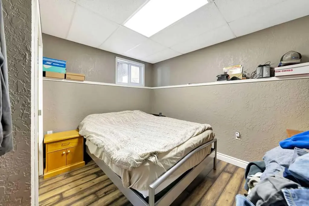 1206 1 Avenue Wainwright AB T9W 5A1