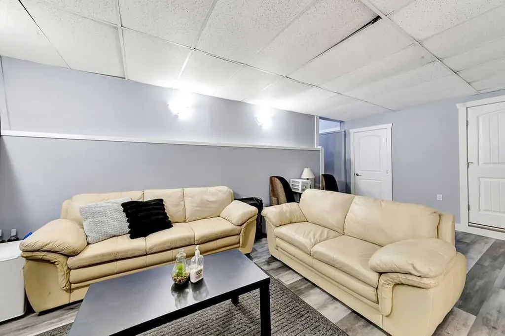 1206 1 Avenue Wainwright AB T9W 5A1