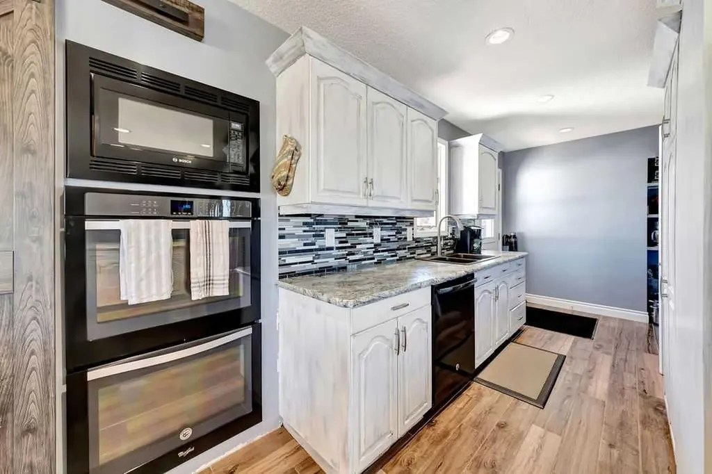 1206 1 Avenue Wainwright AB T9W 5A1