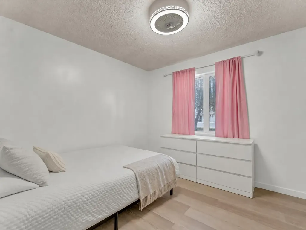100 Fairview Avenue E Brooks AB T1R0N6