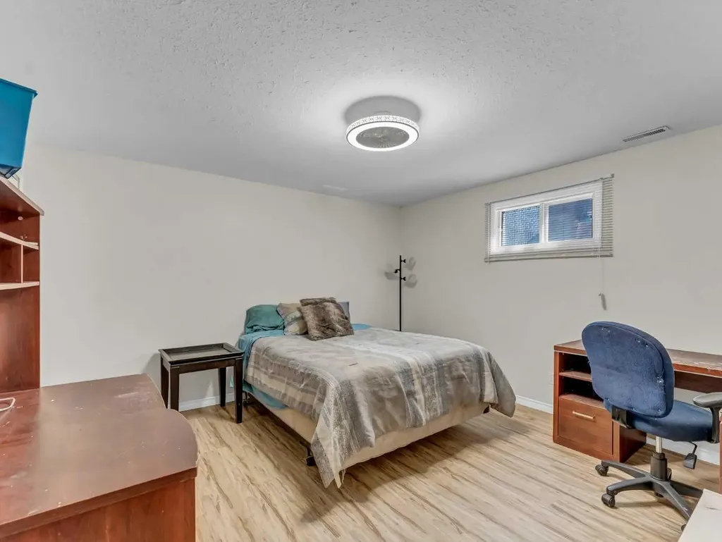 100 Fairview Avenue E Brooks AB T1R0N6