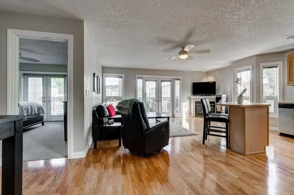 630 10 Street NW Calgary AB T2N1W3