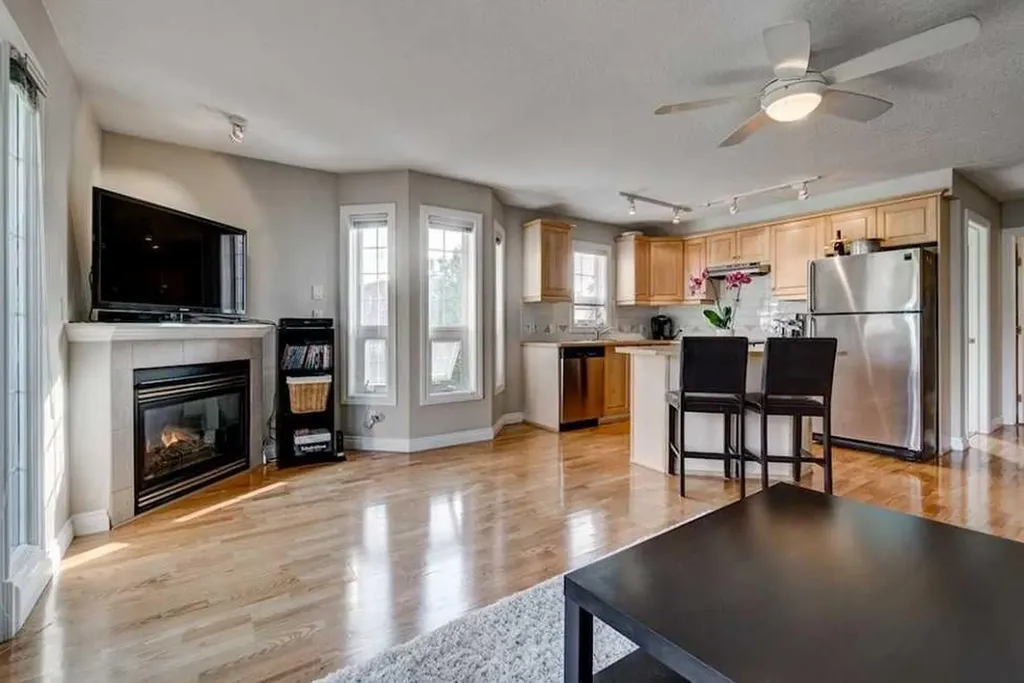 630 10 Street NW Calgary AB T2N1W3