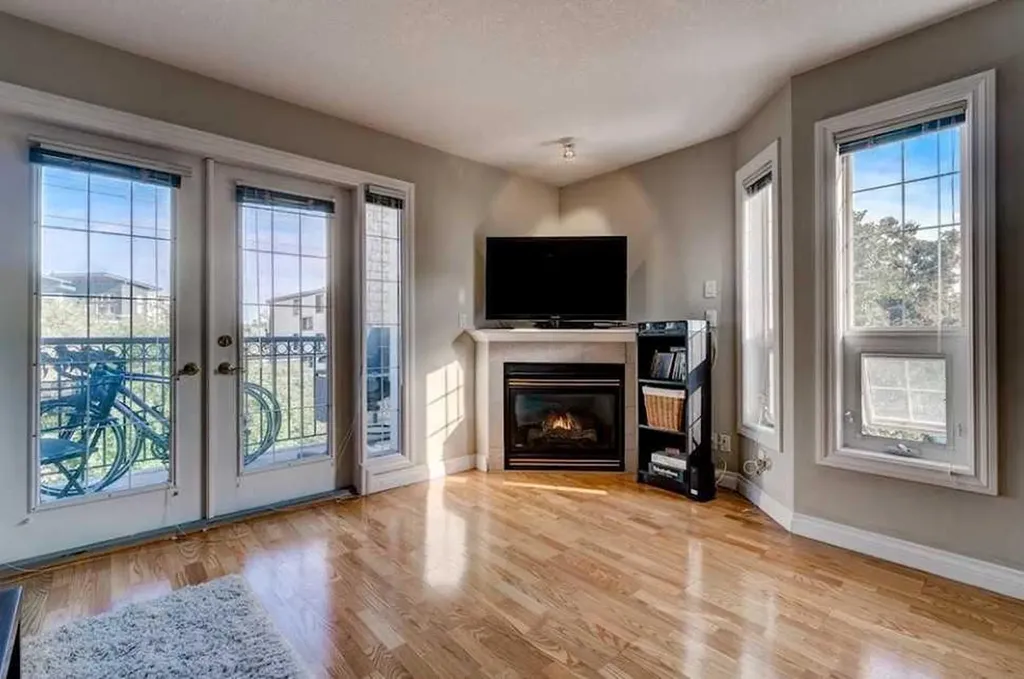 630 10 Street NW Calgary AB T2N1W3