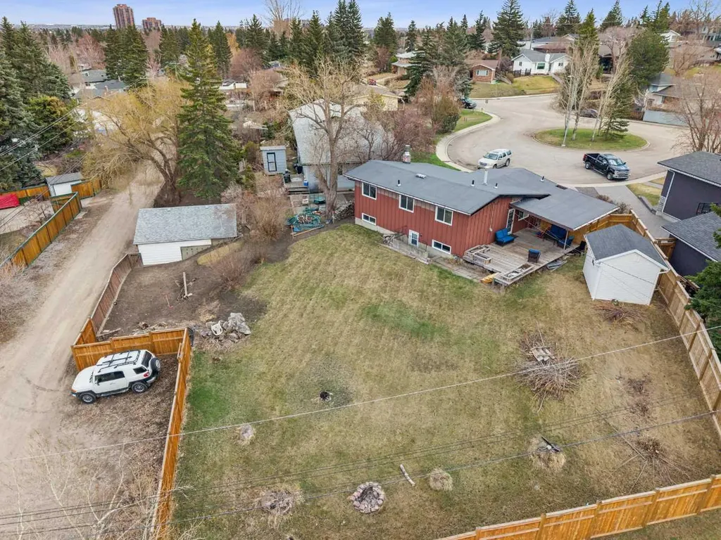 214 Springwood Place SW Calgary AB T2W 0L3