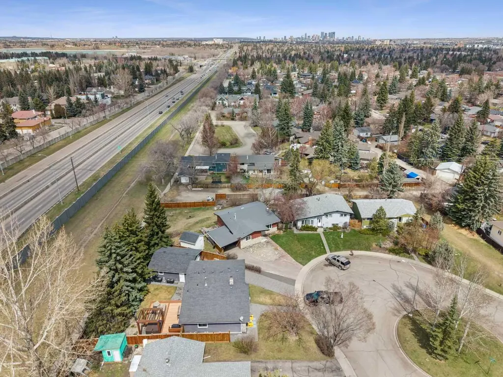 214 Springwood Place SW Calgary AB T2W 0L3