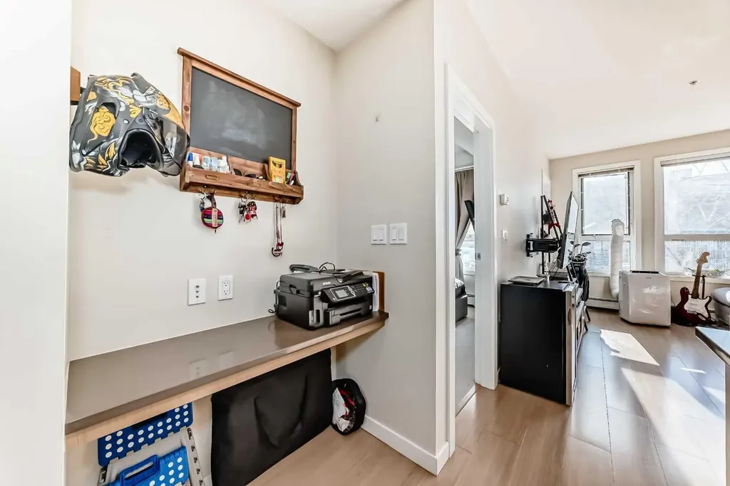 707 4 Street NE Calgary AB t2e3s7