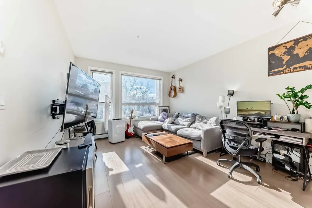 707 4 Street NE Calgary AB t2e3s7