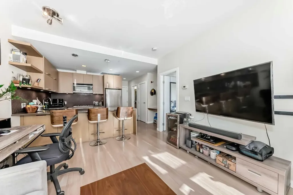 707 4 Street NE Calgary AB t2e3s7