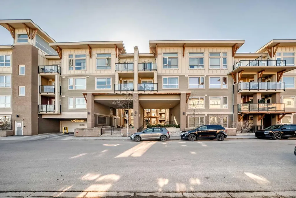 707 4 Street NE Calgary AB t2e3s7