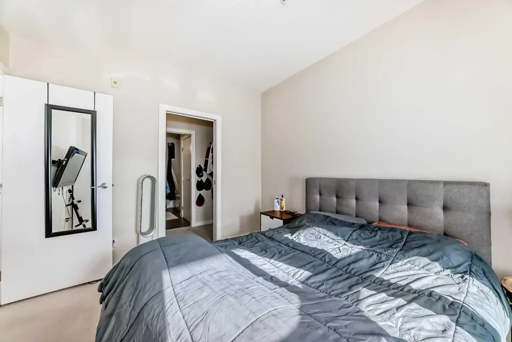 707 4 Street NE Calgary AB t2e3s7