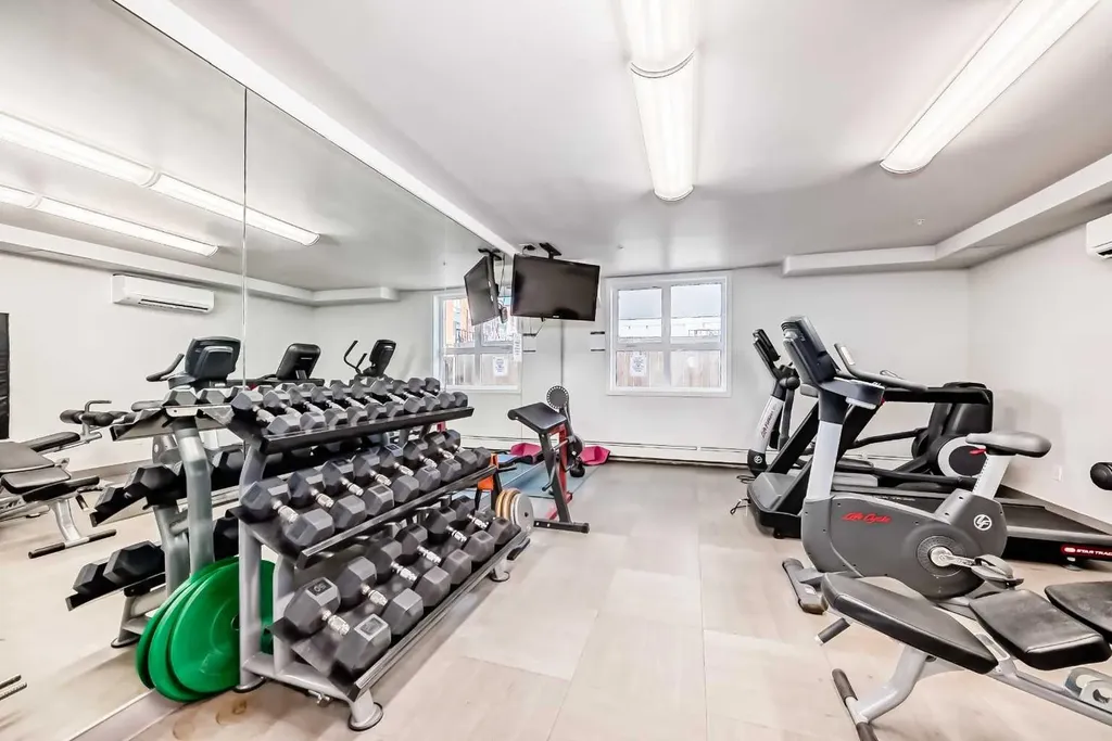 707 4 Street NE Calgary AB t2e3s7