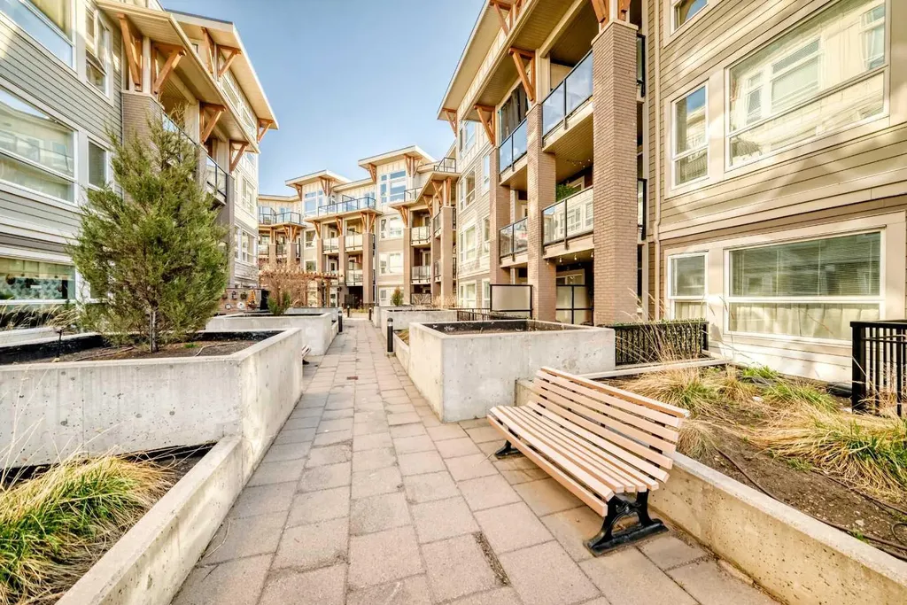 707 4 Street NE Calgary AB t2e3s7