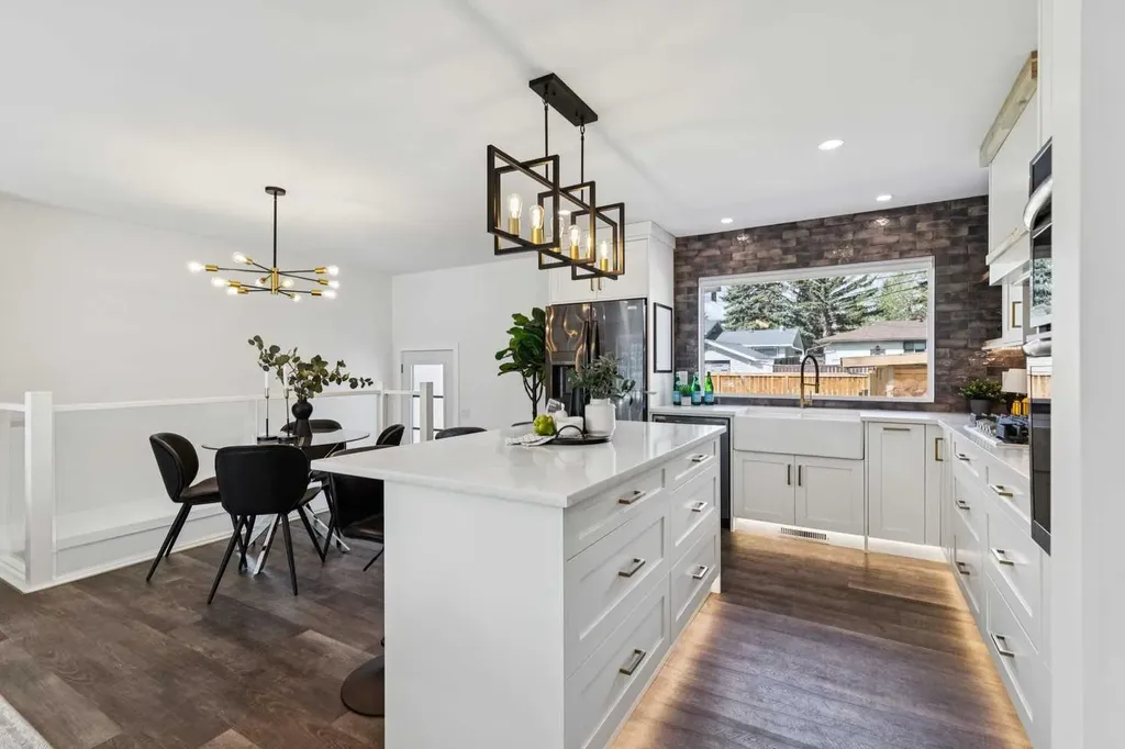 175 Havenhurst Crescent SW Calgary AB T2V 3C7