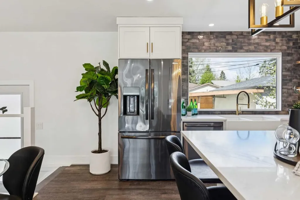 175 Havenhurst Crescent SW Calgary AB T2V 3C7