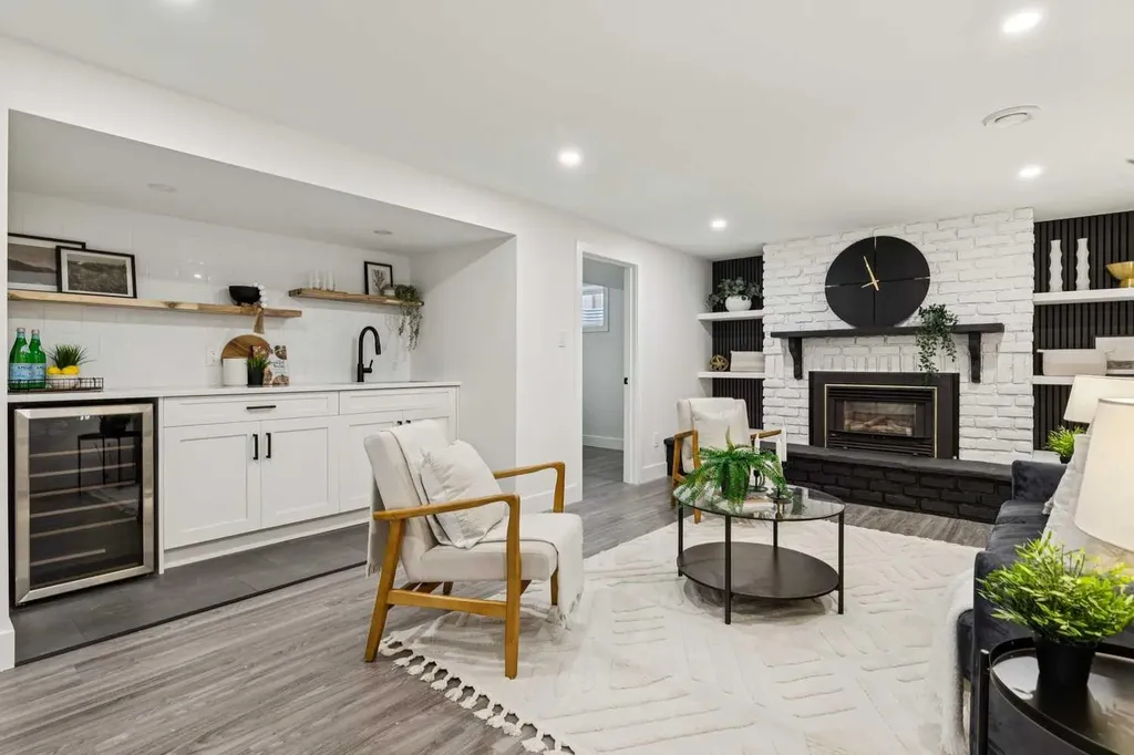 175 Havenhurst Crescent SW Calgary AB T2V 3C7