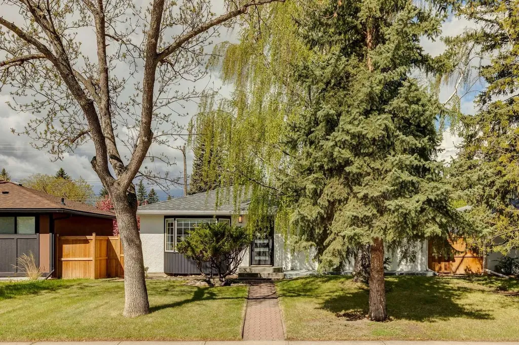175 Havenhurst Crescent SW Calgary AB T2V 3C7