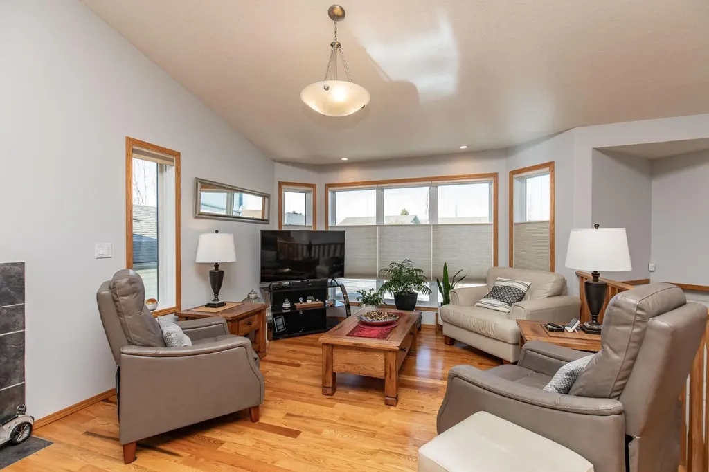 46 Lagrange Crescent Red Deer AB T4R 3K4