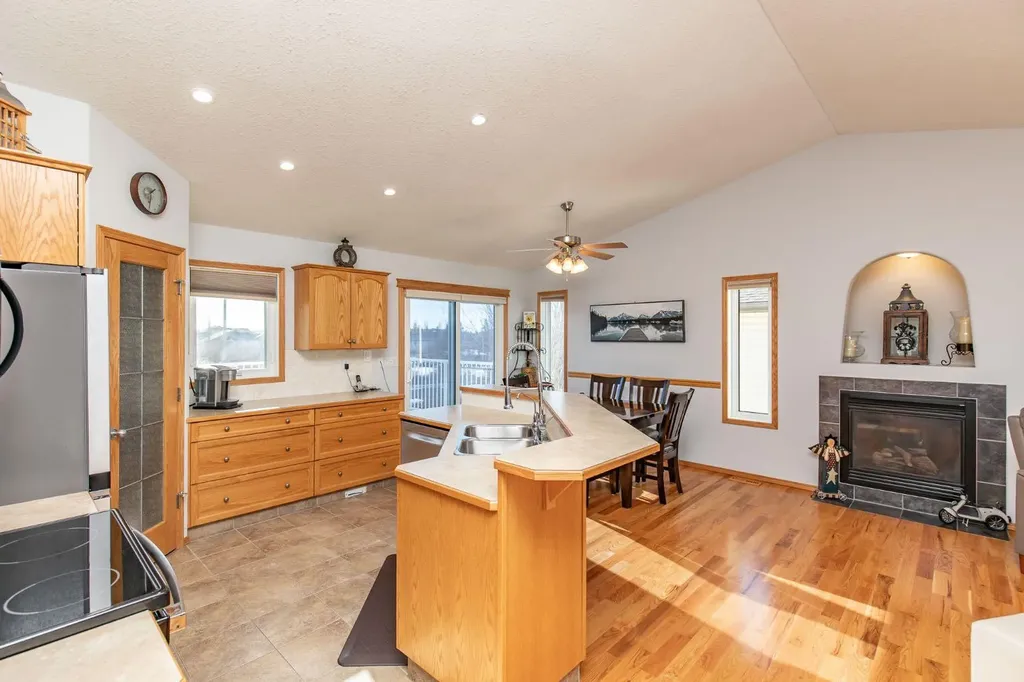 46 Lagrange Crescent Red Deer AB T4R 3K4