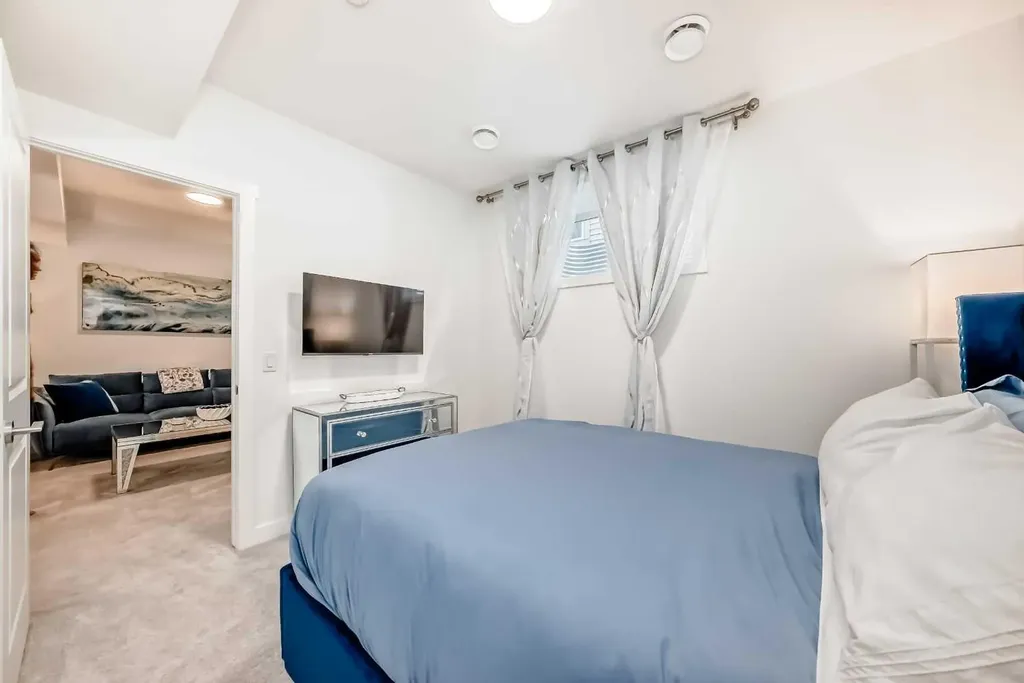 32 Sugarsnap Way SE Calgary AB T3S 0K4