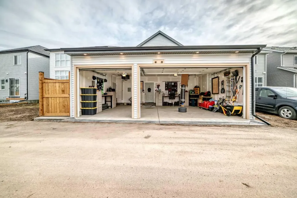 32 Sugarsnap Way SE Calgary AB T3S 0K4