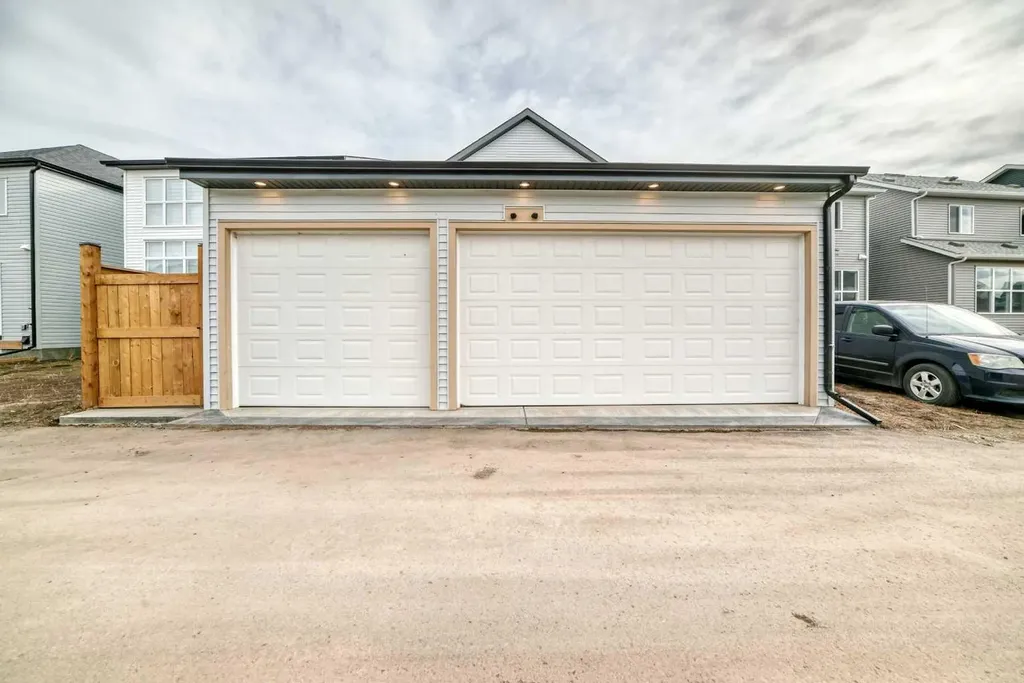 32 Sugarsnap Way SE Calgary AB T3S 0K4