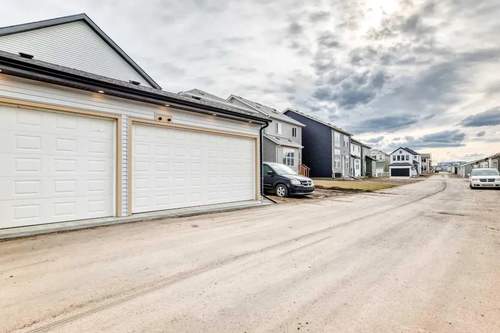 32 Sugarsnap Way SE Calgary AB T3S 0K4