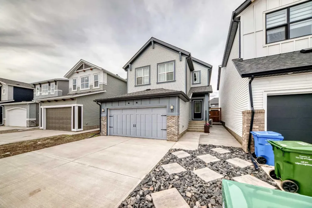 32 Sugarsnap Way SE Calgary AB T3S 0K4