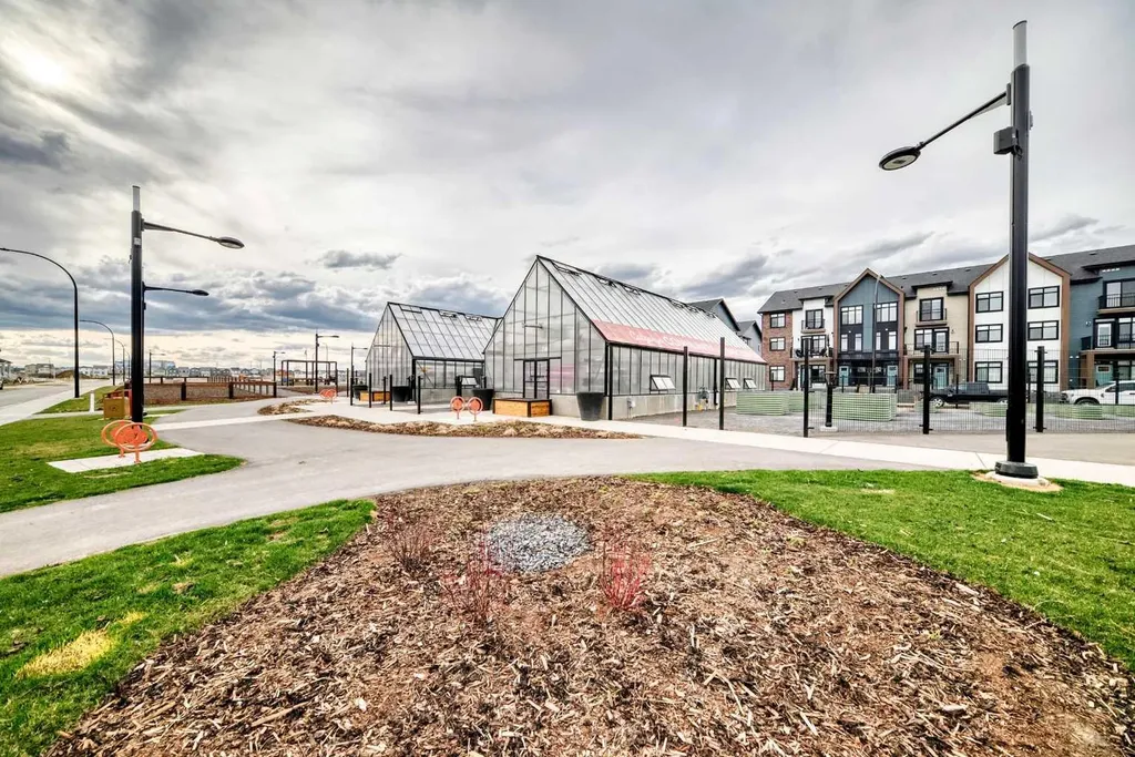 32 Sugarsnap Way SE Calgary AB T3S 0K4