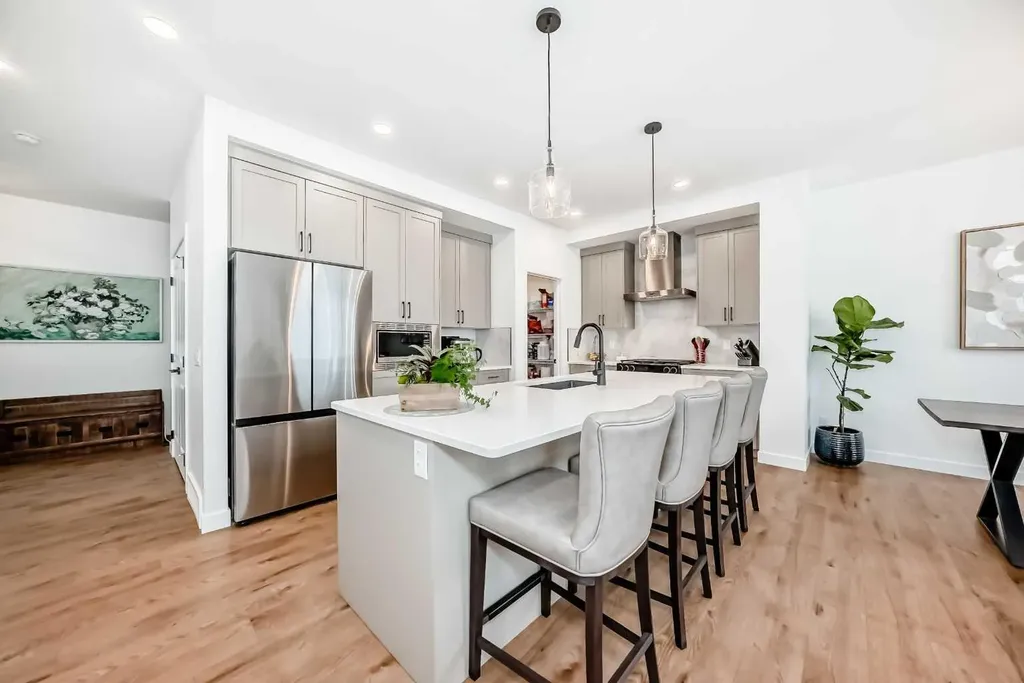32 Sugarsnap Way SE Calgary AB T3S 0K4