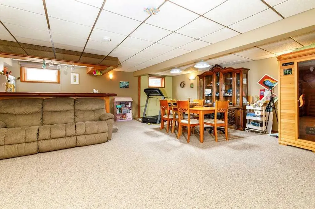 28319 Township Road 384 Rural Red Deer County AB T4S 2A4