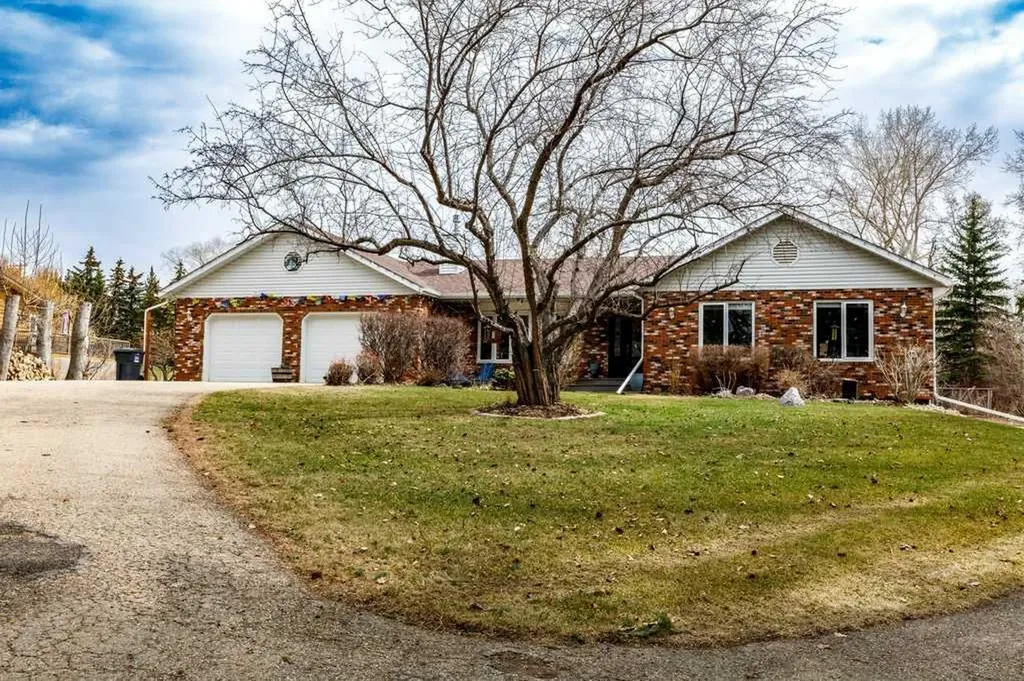 28319 Township Road 384 Rural Red Deer County AB T4S 2A4