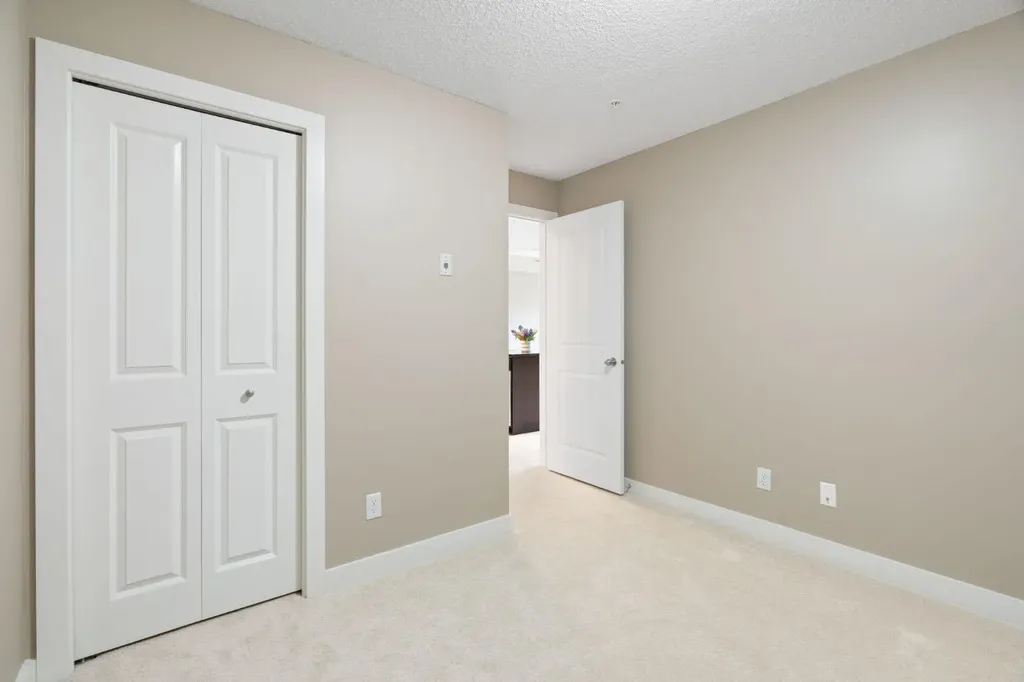 81 Legacy Boulevard SE Calgary AB t2x 2b9