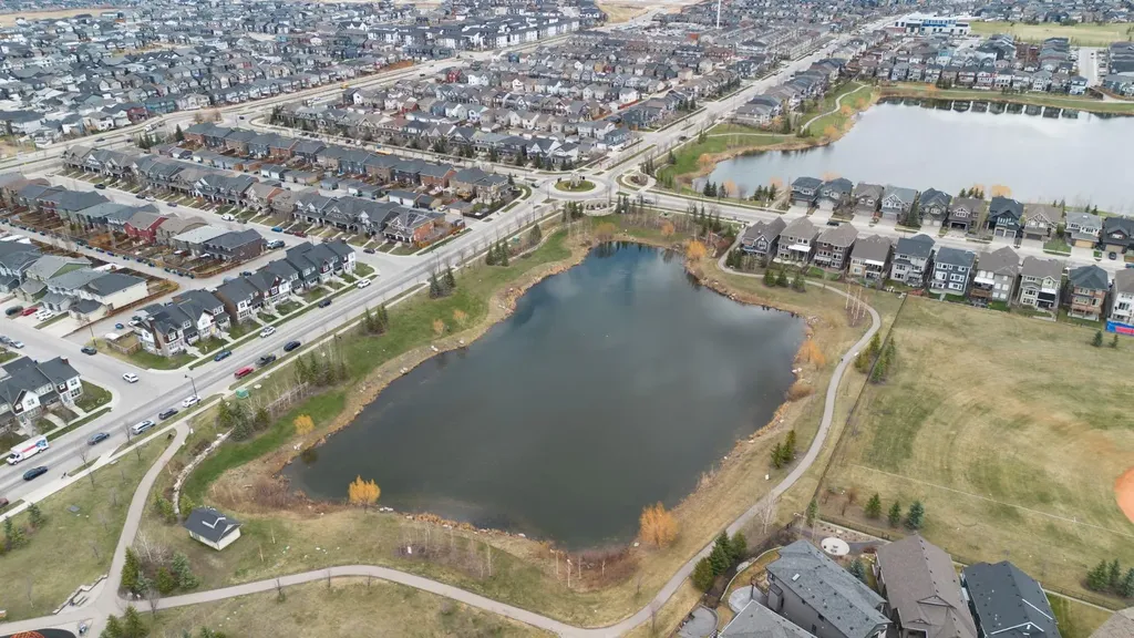 81 Legacy Boulevard SE Calgary AB t2x 2b9