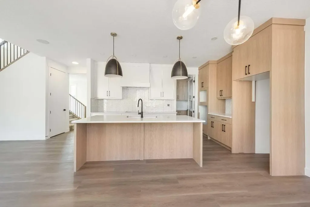 105 Waterford Passage Chestermere AB T1X 3B4