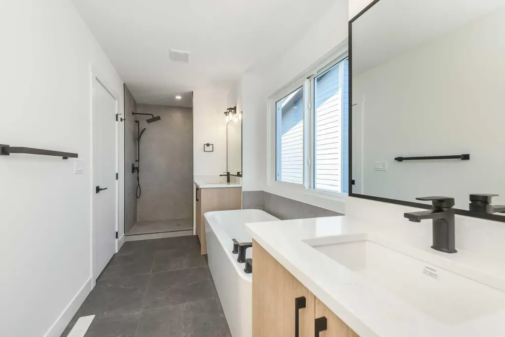 105 Waterford Passage Chestermere AB T1X 3B4