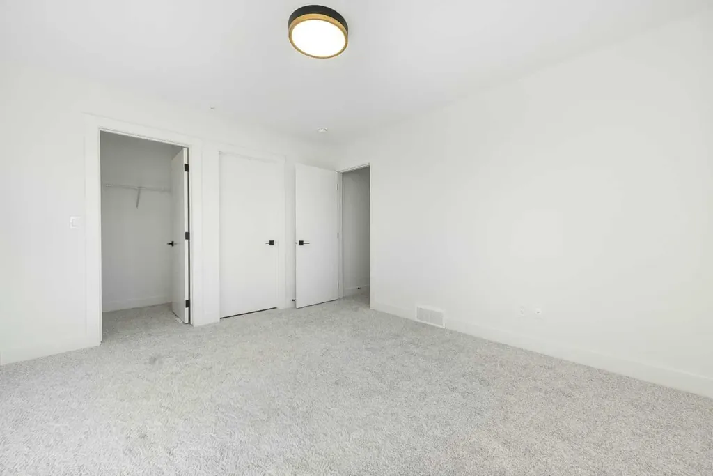 105 Waterford Passage Chestermere AB T1X 3B4