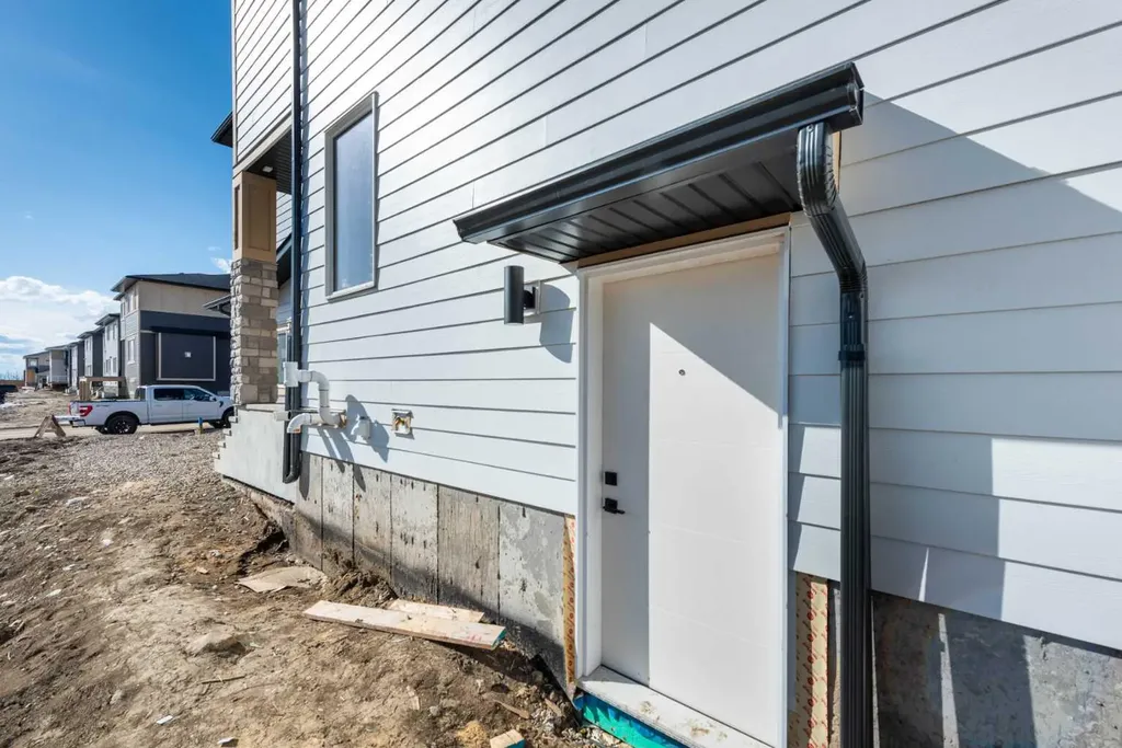 105 Waterford Passage Chestermere AB T1X 3B4