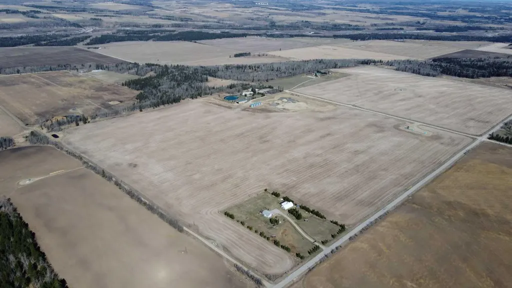 5035 Township Road 334 Rural Mountain View County AB T0M 1X0