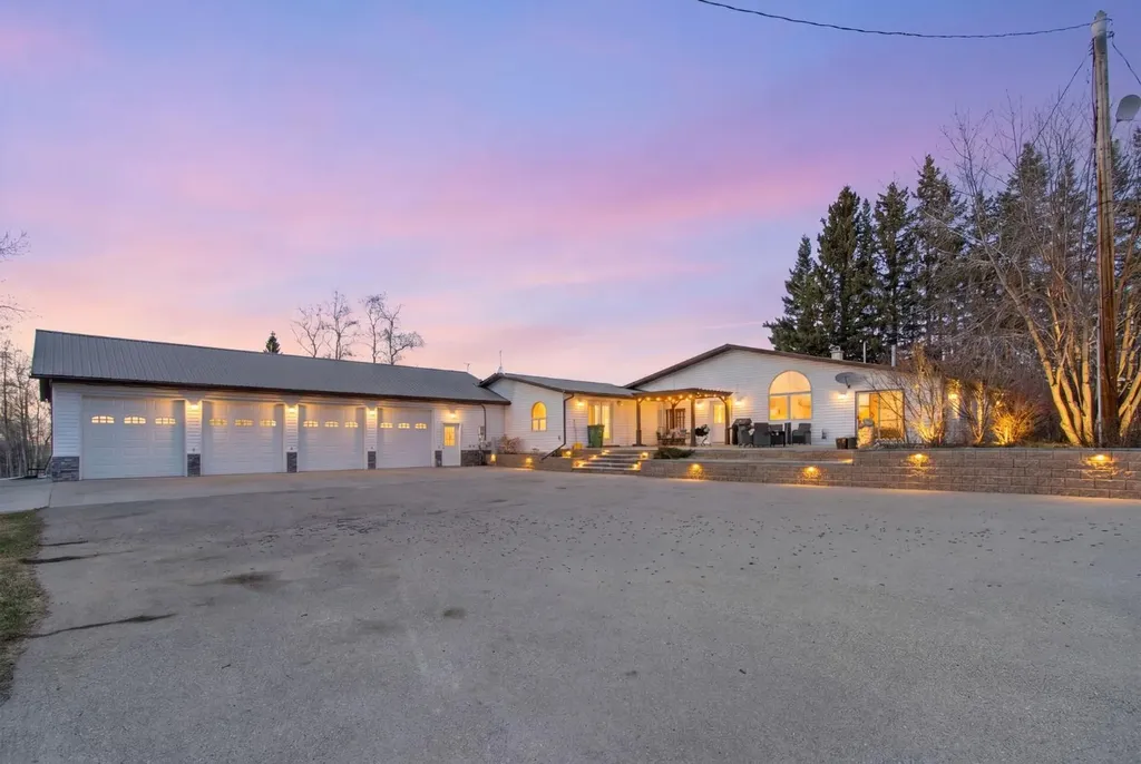5035 Township Road 334 Rural Mountain View County AB T0M 1X0