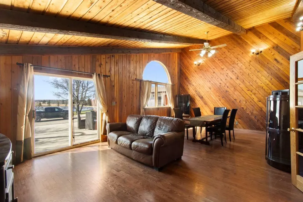 5035 Township Road 334 Rural Mountain View County AB T0M 1X0