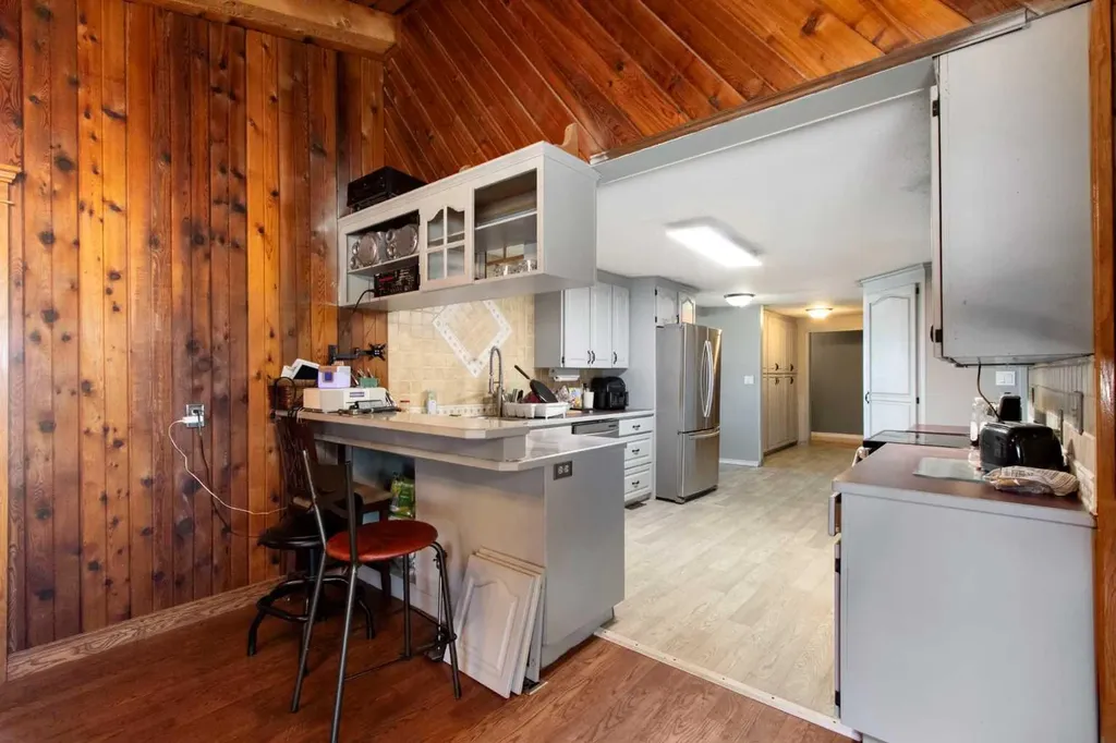 5035 Township Road 334 Rural Mountain View County AB T0M 1X0