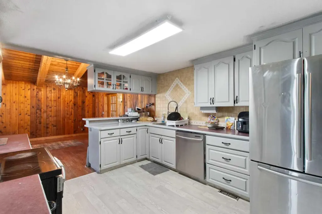 5035 Township Road 334 Rural Mountain View County AB T0M 1X0