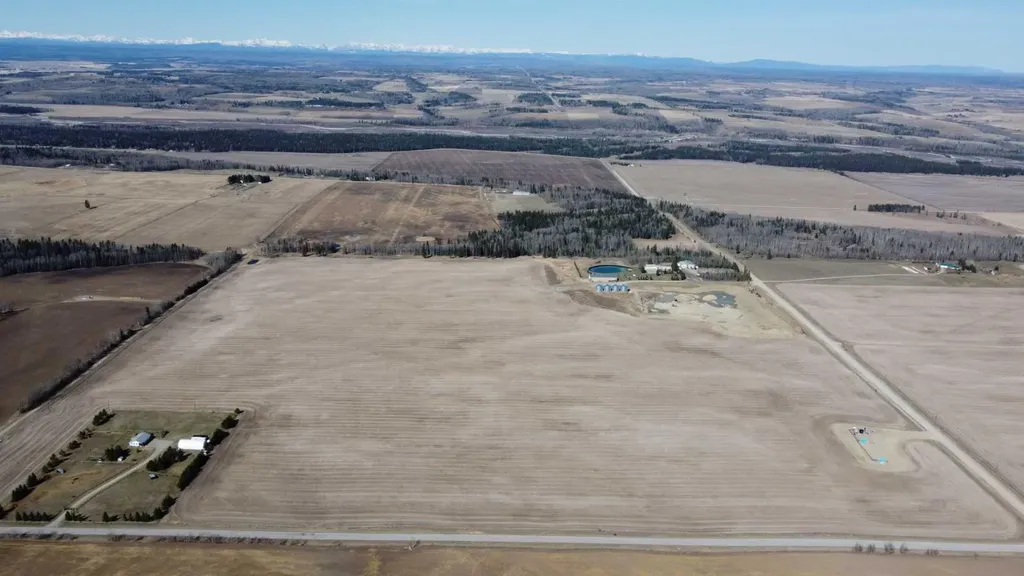 5035 Township Road 334 Rural Mountain View County AB T0M 1X0
