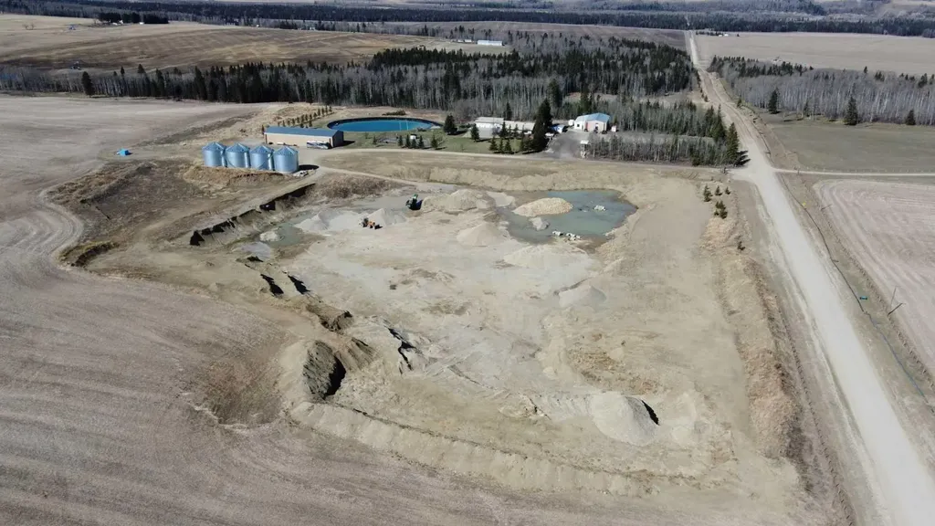 5035 Township Road 334 Rural Mountain View County AB T0M 1X0