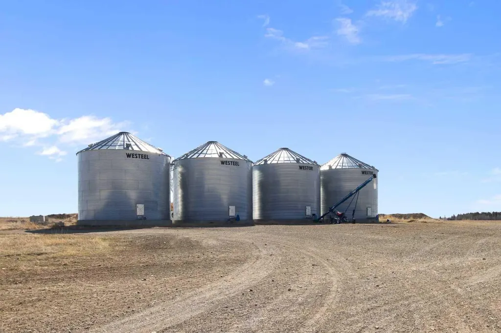 5035 Township Road 334 Rural Mountain View County AB T0M 1X0