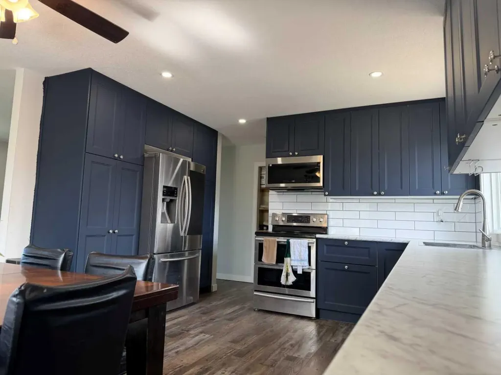 702 Royal Drive Trochu AB T0M2C0