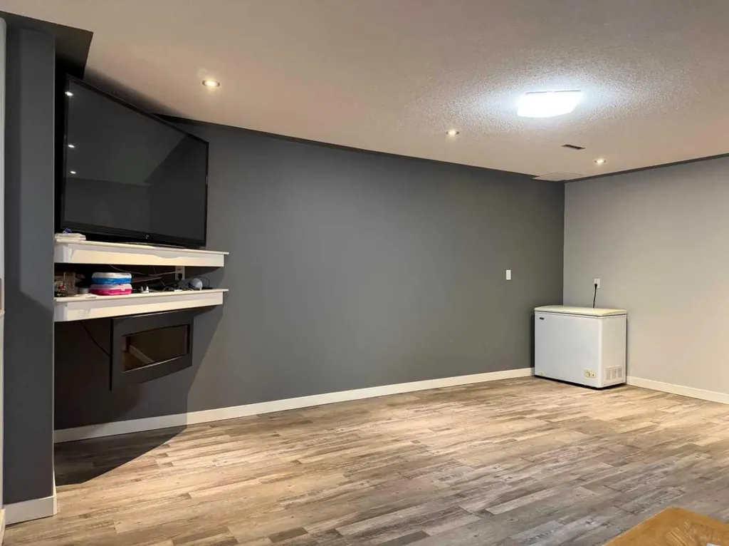 702 Royal Drive Trochu AB T0M2C0