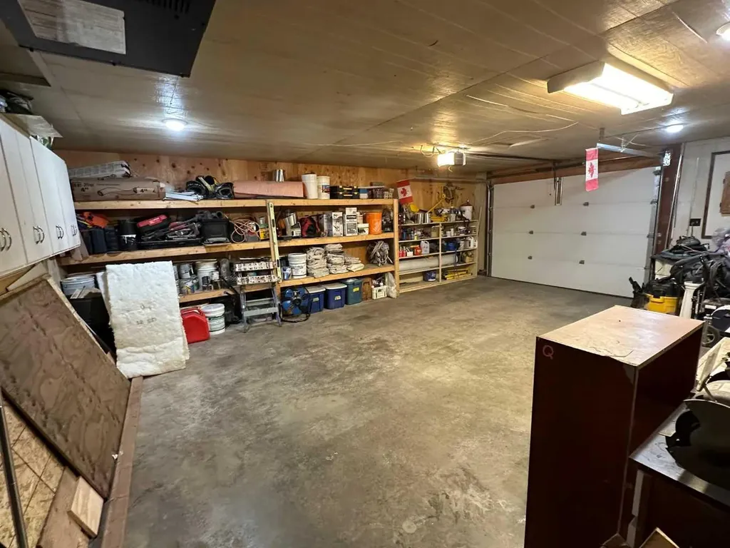 702 Royal Drive Trochu AB T0M2C0