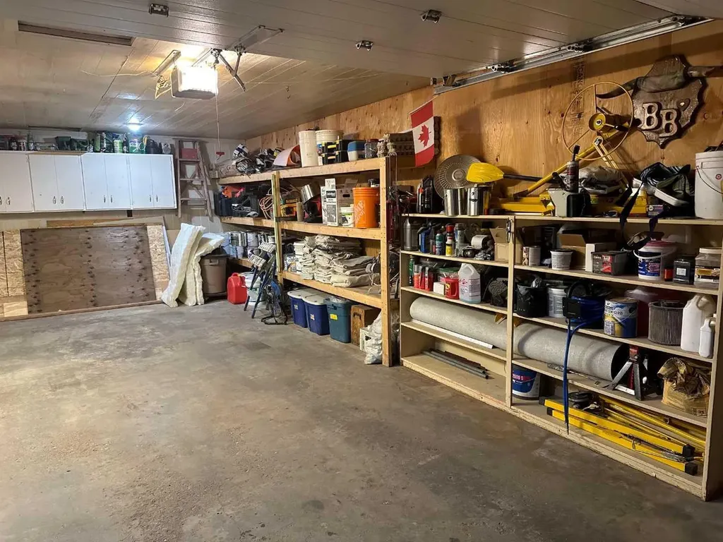 702 Royal Drive Trochu AB T0M2C0